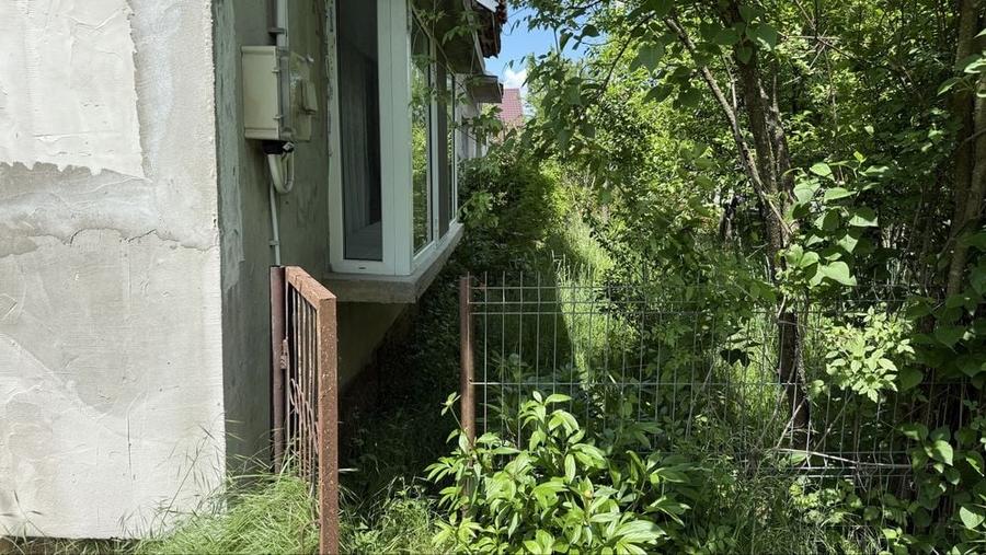 Casă cu 4 camere în Brebu