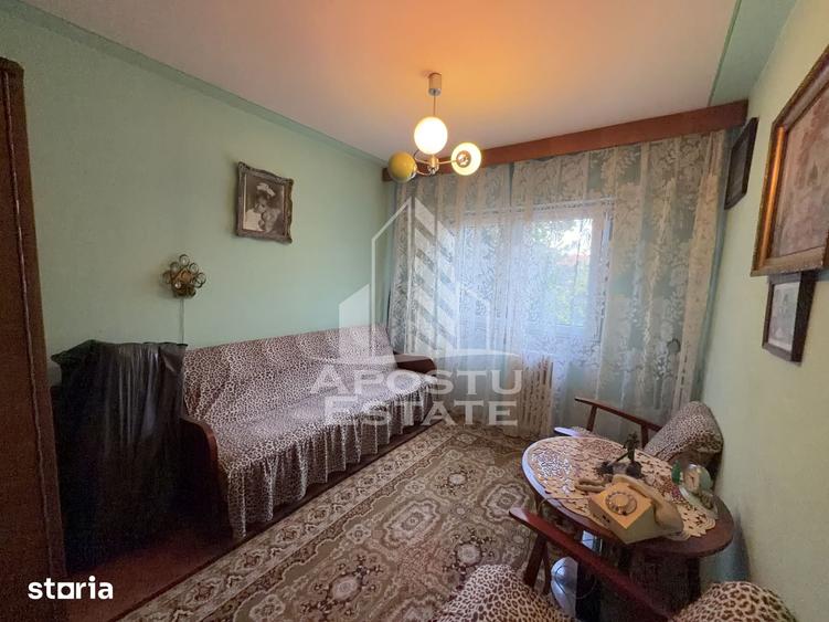 Apartament cu 3 camere decomandat în Bucovina