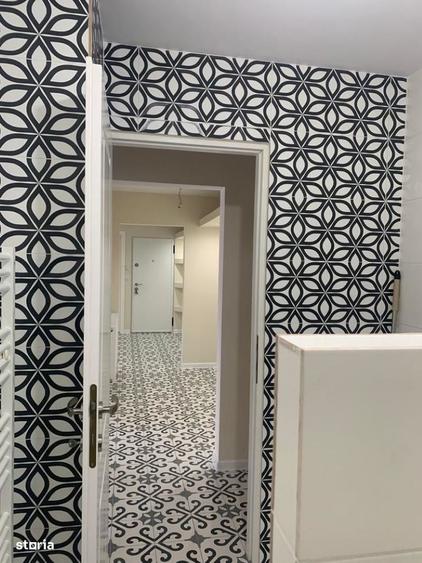 Apartament cu 3 camere decomandat în Girocului