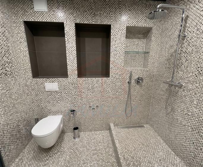 Garsonieră decomandată în Micro 20