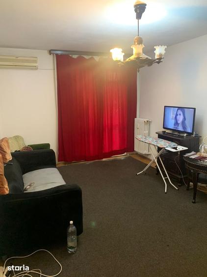 Apartament cu 3 camere, mobilat în Titan