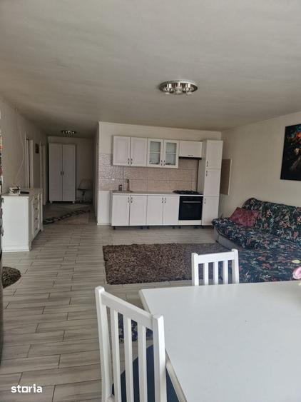 Casă cu 4 camere cu Teren 870 Mp în Mărăcineni