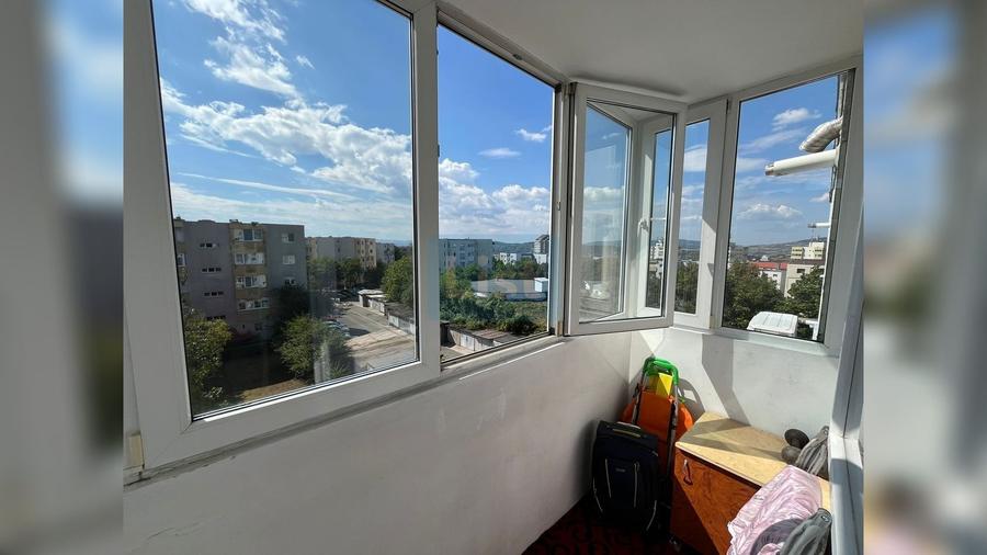Apartament cu 3 camere decomandat în Zorilor