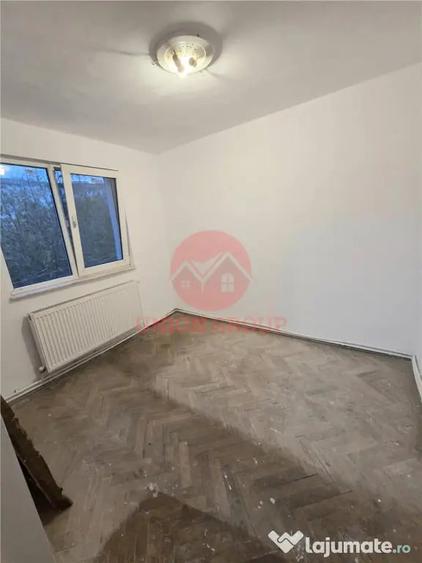 Apartament cu 2 camere semidecomandat în Brotăcei