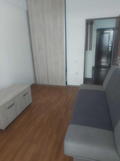 Apartament cu 2 camere decomandat în Plopilor