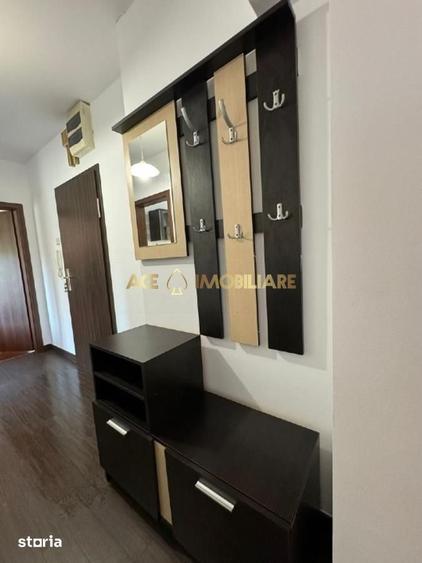 Apartament cu 3 camere, mobilat în Centrul Civic