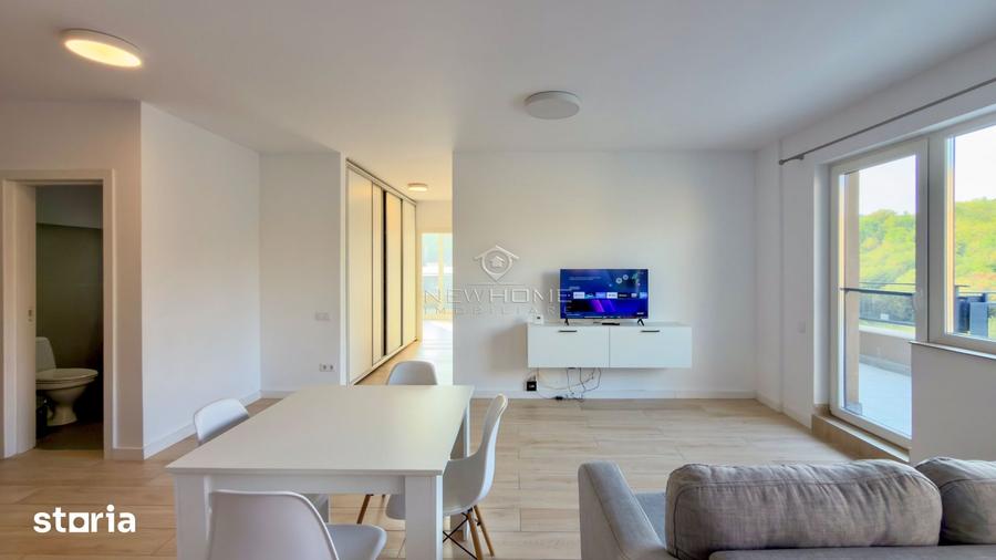 Apartament cu 3 camere semidecomandat, mobilat în Florești