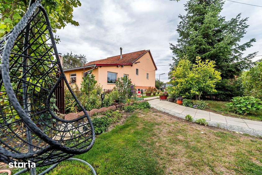 Casă cu 3 camere cu Teren 12170 Mp în Bata
