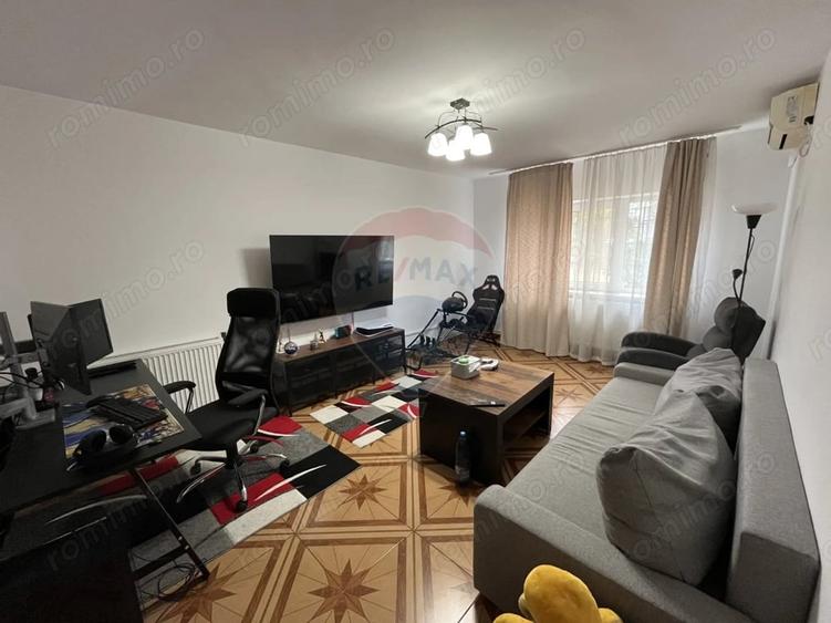 Apartament cu 3 camere decomandat în Gorjului