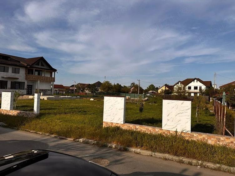 Teren de 400 mp, în Central