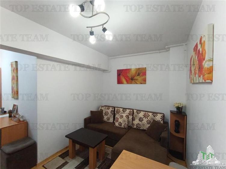 Apartament cu 3 camere semidecomandat, mobilat în Prelungirea Ghencea