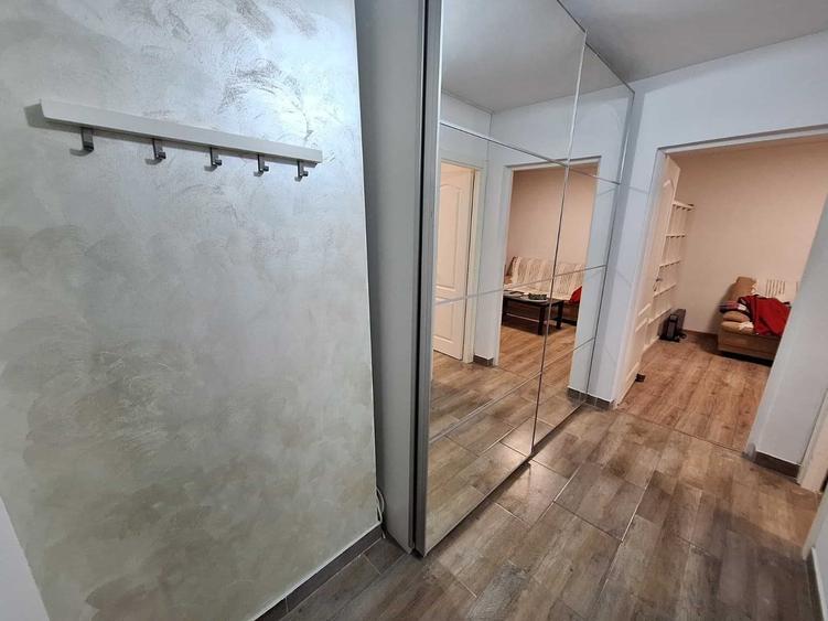 Garsonieră decomandată în Runcu