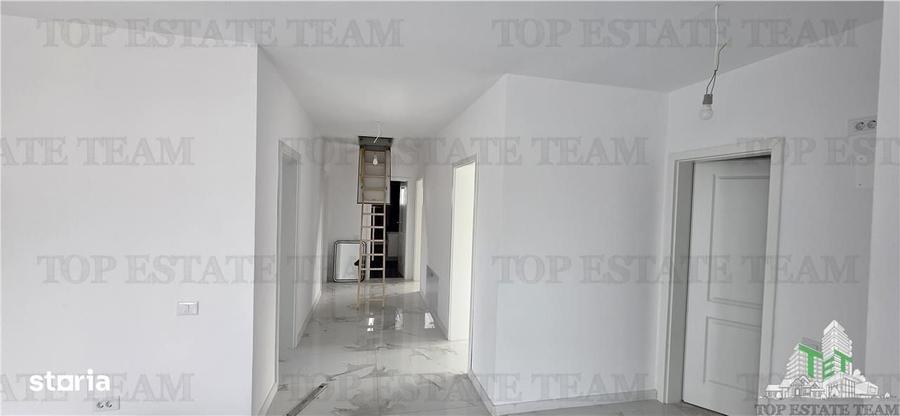 Casă cu 4 camere în Olteni