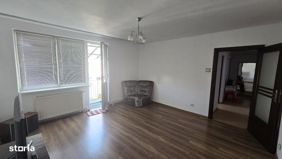 Apartament cu 4 camere în Central