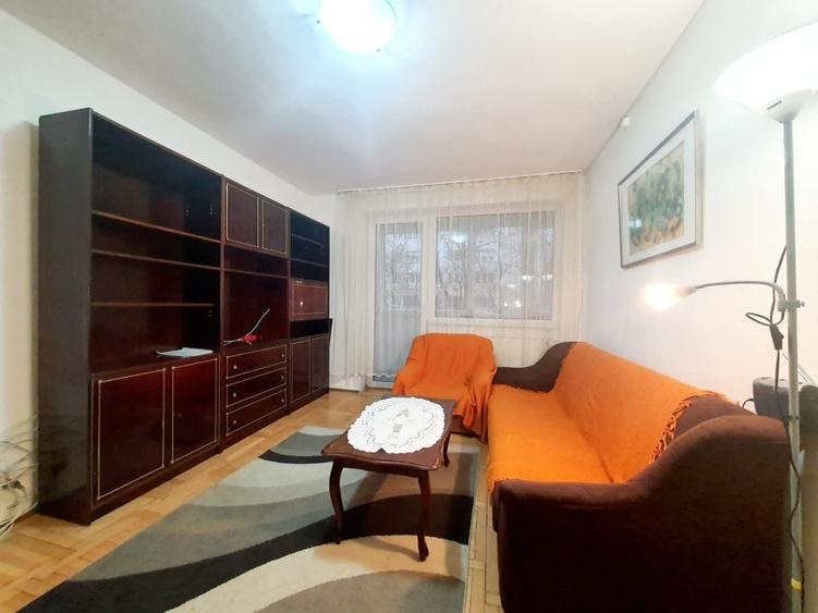 Apartament cu 3 camere nedecomandat, mobilat în Baba Novac