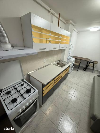 Apartament cu 2 camere decomandat în Între Lacuri