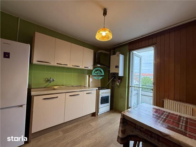 Apartament cu 5 camere în Central