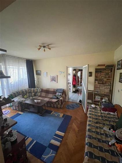 Apartament cu 2 camere semidecomandat în Democrației