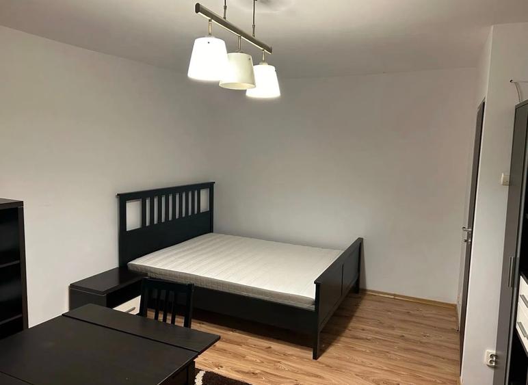 Garsonieră decomandată în Muncii