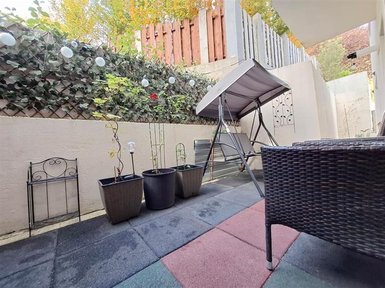 Apartament cu 2 camere semidecomandat, mobilat în Bucium