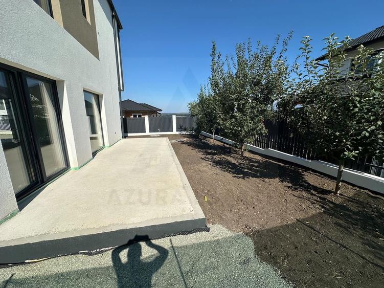 Casă individuală cu 4 camere cu Canalizare în Exterior Sud
