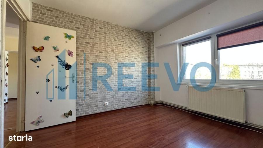Apartament cu 2 camere semidecomandat în Podei