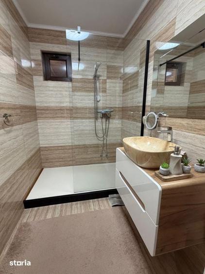 Casă cu 3 camere cu Teren 312 Mp în Malu Mare