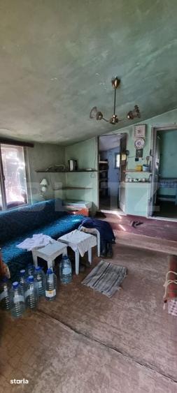 Casa cu 3 camere, anexe, curte si gradina - 12