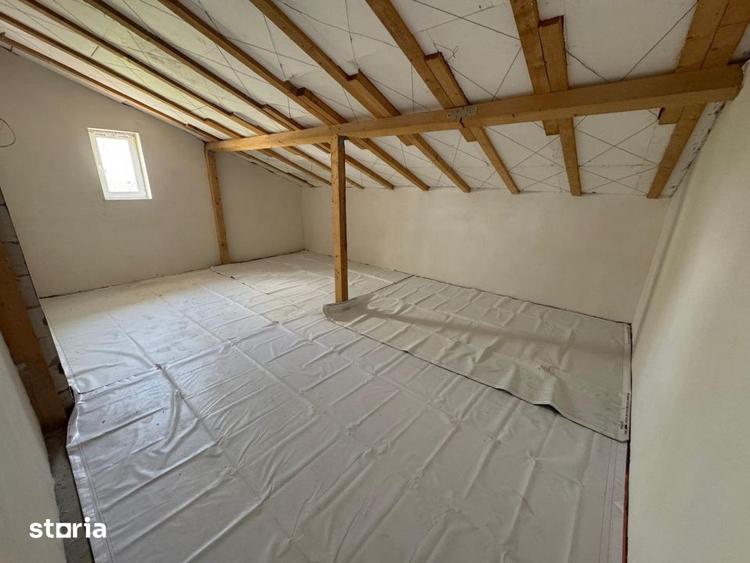 Casă cu 7 camere cu Teren 1062 Mp în Ghercești