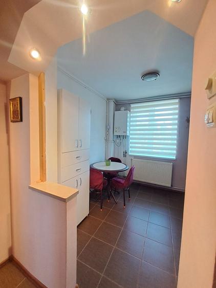 Apartament cu 2 camere semidecomandat în Ultracentral