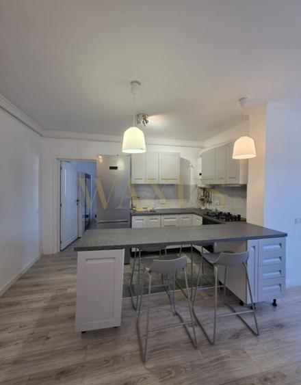 Apartament cu 3 camere semidecomandat, mobilat în Florești