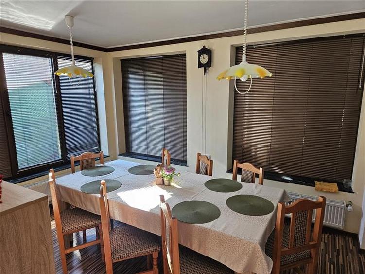 Casă cu 5 camere cu Teren 780 Mp în Sud