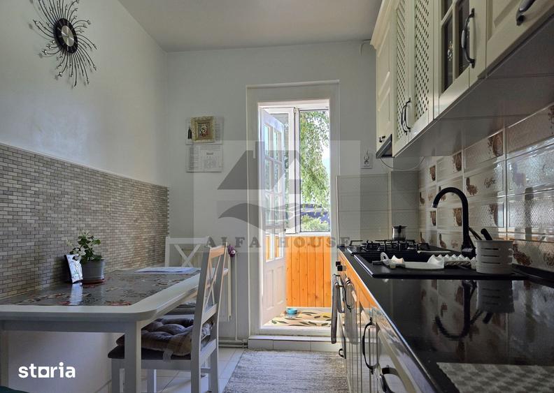 Apartament cu 3 camere decomandat în Dârste