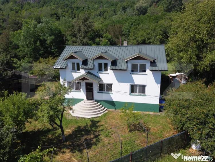 Casă cu 4 camere cu Teren 866 Mp în Măgura (Hulubești)