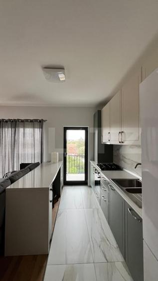 Apartament cu 3 camere decomandat, mobilat în Steaua