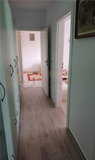 Apartament cu 3 camere semidecomandat în Chișoda