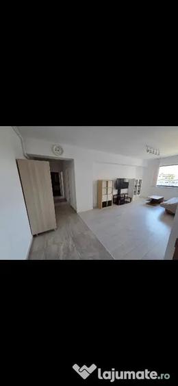 Apartament cu 2 camere decomandat în Progresul