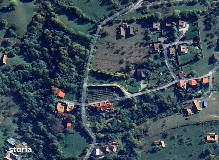 Teren de 1612 mp, în Bran