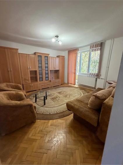 Apartament cu 2 camere decomandat în Complex Studențesc