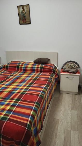 Apartament cu 3 camere decomandat în Topraisar