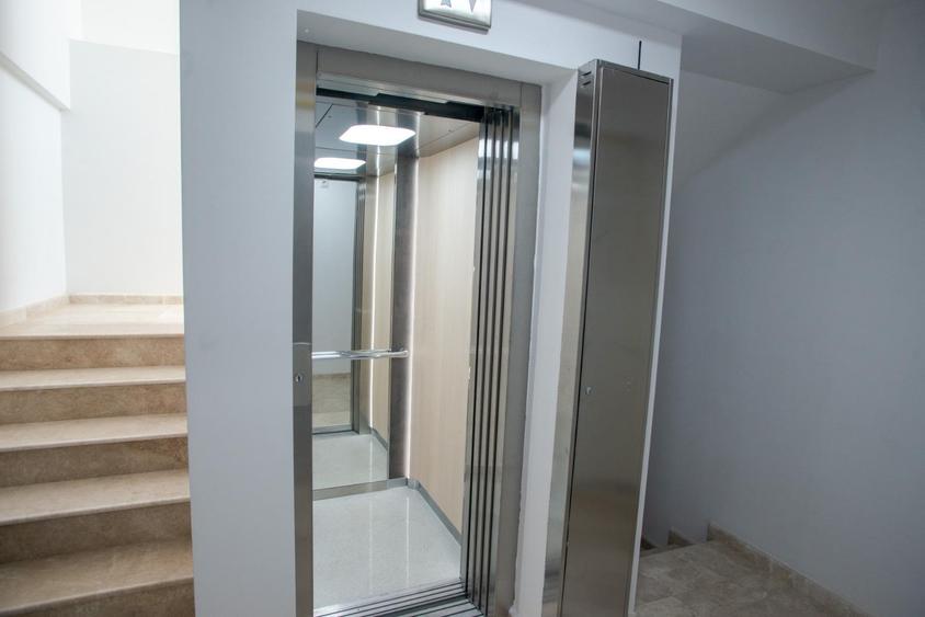 Apartament cu 3 camere semidecomandat, mobilat în Dorobanți