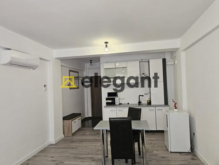 Casă individuală cu 7 camere cu Canalizare în Titulescu