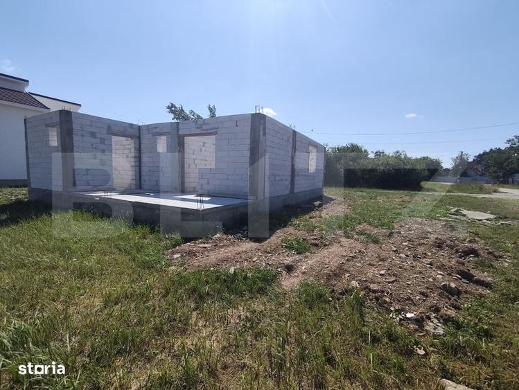 Casă cu 3 camere cu Teren 630 Mp în Leș