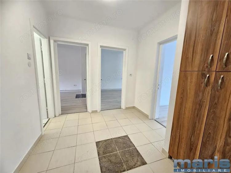 Apartament cu 2 camere semidecomandat, mobilat în 7 Noiembrie