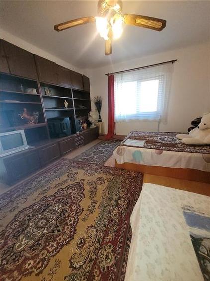 Casă individuală cu 4 camere cu Teren 2500 Mp în Lazu