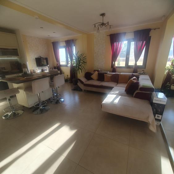 Casă cu 4 camere cu Teren 510 Mp în Bejan