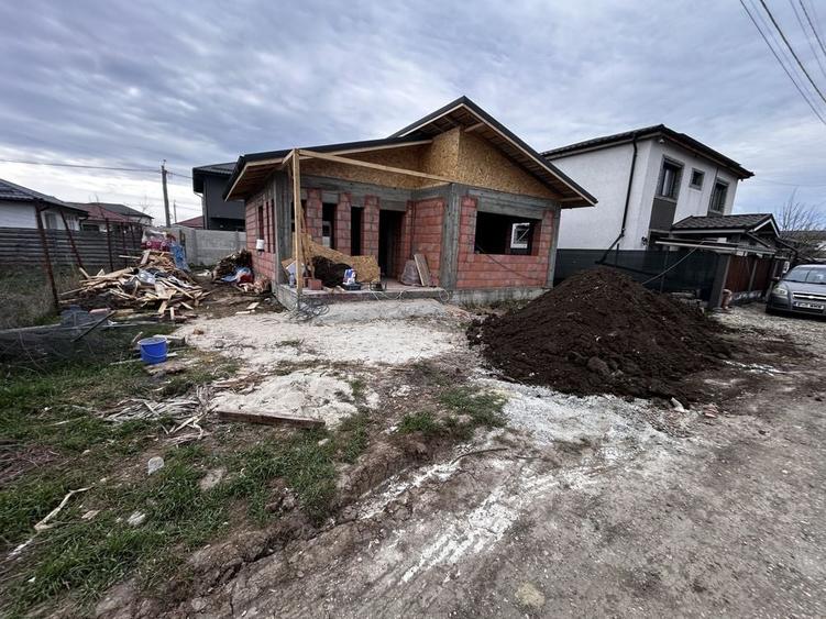 Casă cu 2 camere în Berceni