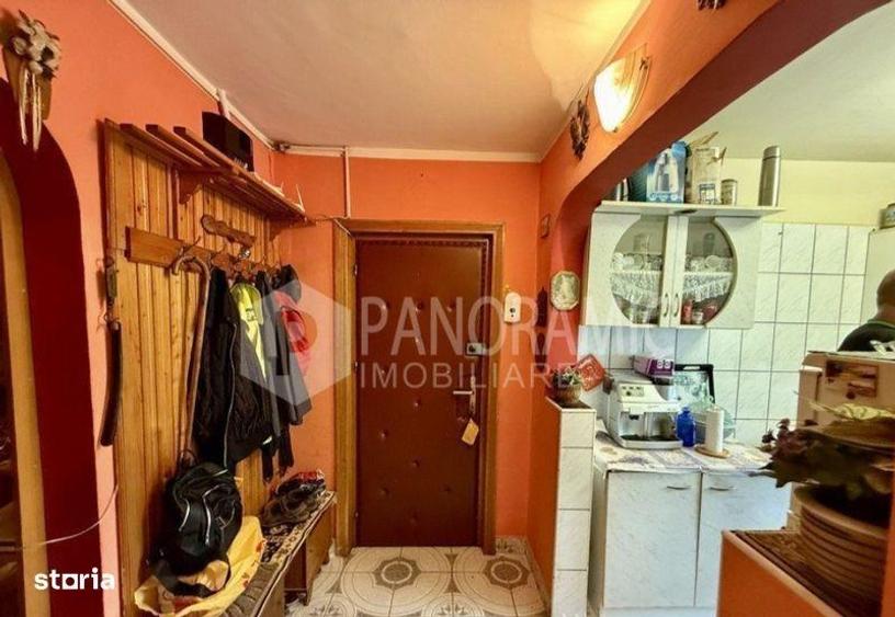 Apartament cu 4 camere în Micro 17