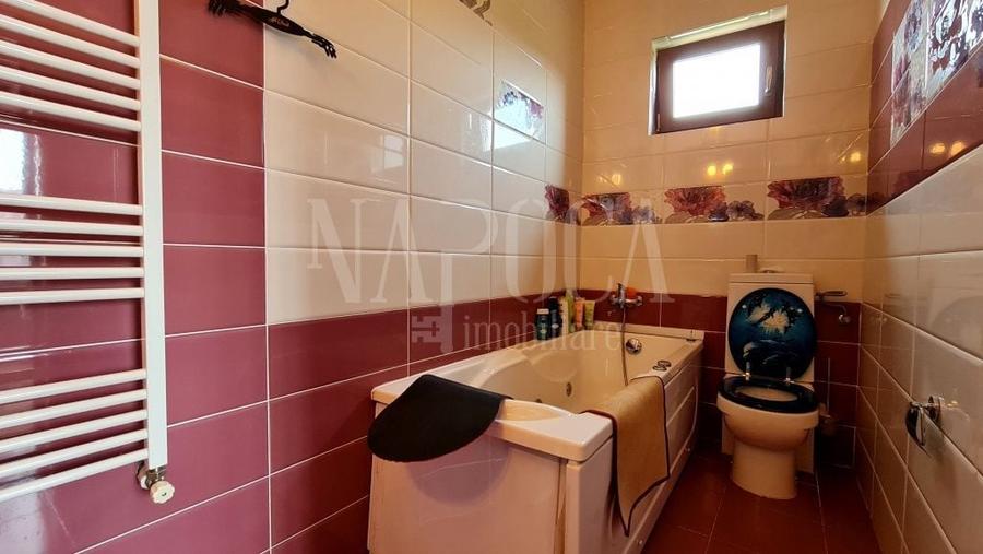 Casă individuală cu 5 camere cu Canalizare în Apahida
