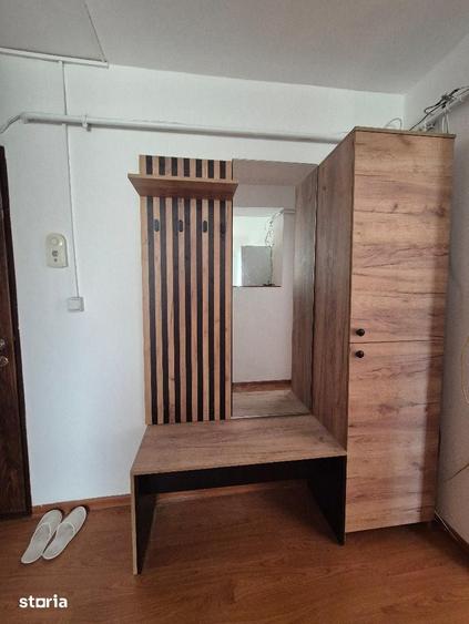 Apartament cu 3 camere decomandat în 1 Mai